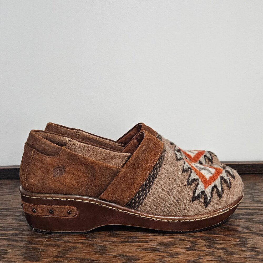 Born Bailie clogs Aztec pattern clogs - image 2